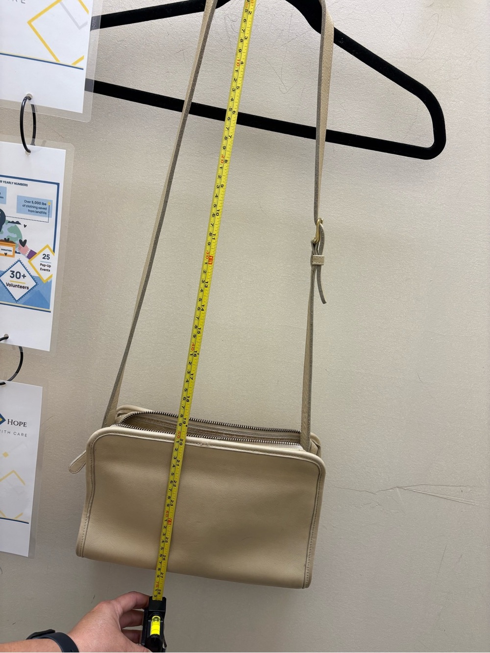 Vintage Coach Sutton Bag #9814 
Cream Leather Crossbody-see pics for stains - Picture 6 of 16